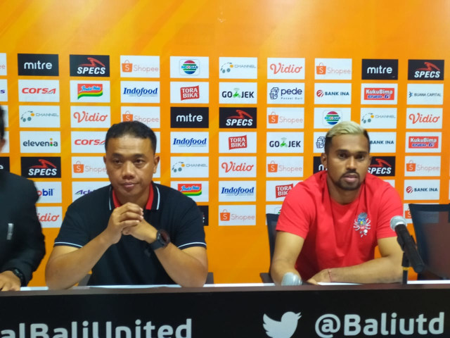 Dikabarkan Gabung Bali United, Ciro Disambut Meriah di Stadion Dipta (324509)