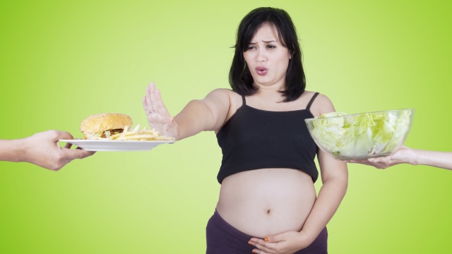 Ilustrasi perubahan pola makan saat hamil. Foto: Shutter Stock