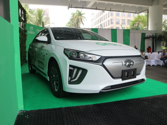  Mobil  Listrik  Hyundai  Ioniq Mengaspal di Indonesia Jadi 