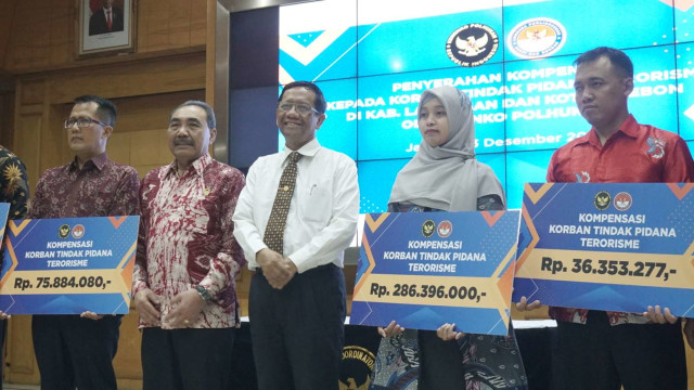 Jokowi Terbitkan PP, Korban Terorisme Masa Lalu Bisa Ajukan Kompensasi ke Negara (1165637)