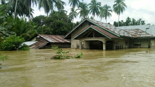 Banjir merendam rumah warga di Solok Selatan, Sumatera Barat (Foto: Humas Pemkab Solsel)