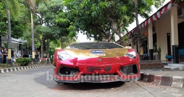 Surat Lamborghini yang Terbakar di Surabaya Diduga Palsu