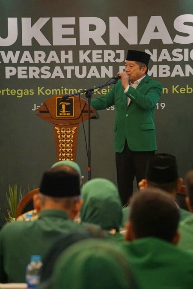 Menteri PPN, Suharso Monoarfa, memberi sambutan di Pembukaan Mukernas V PPP di Hotel Grand Sahid Jaya, Jakarta.
 Foto: Fanny Kusumawardhani/kumparan