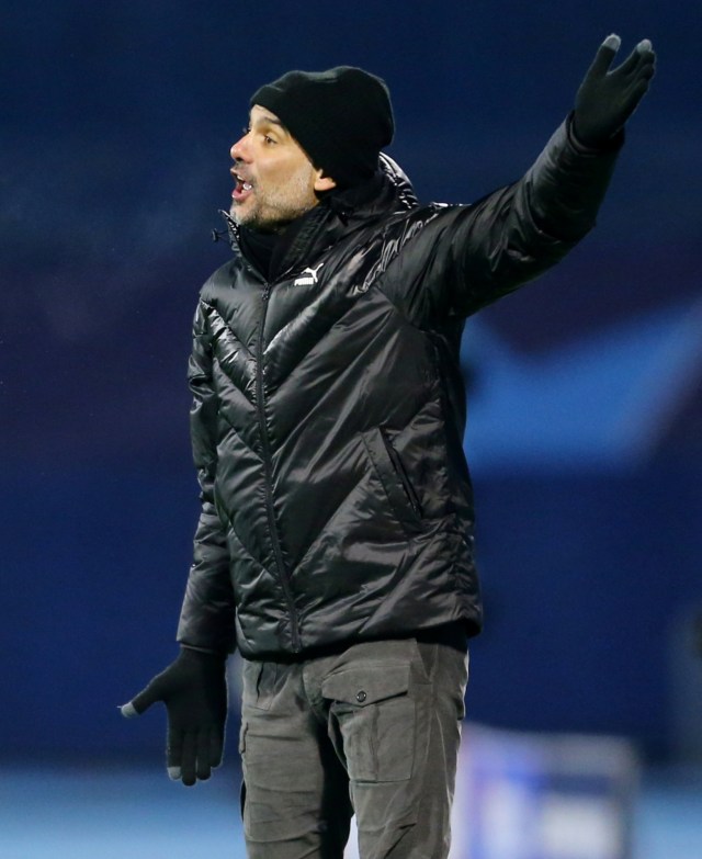Pep Guardiola memimpin Manchester City dalam laga melawan Dinamo Zagreb. Foto: Reuters/Antonio Bronic