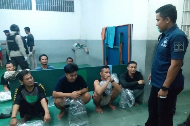 Razia lapas Gunung Sindur