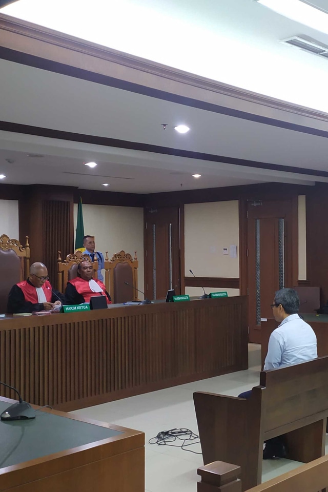 Sidang putusan terdakwa pemukulan hakim, Desrizal Chaniago, di Pengadilan Negeri Jakarta Pusat, Selasa (17/12). Foto: Maulana Ramadhan/kumparan