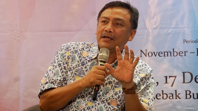 Pakar Politik Andi Mallarangeng, pada diskusi akhir tahun Survei Nasional di Roda Tiga Cafe, Jakarta. Selasa (17/12).  Foto: Irfan Adi Saputra/kumparan