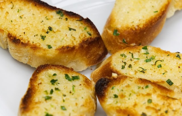Ilustrasi garlic bread