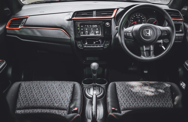 Tampilan Interior Honda Brio RS Foto: Bangkit Jaya Putra