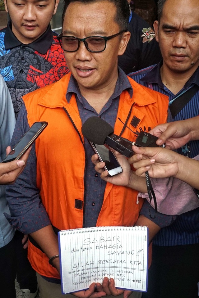 Mantan Menpora Imam Nahrawi usai menjalani pemeriksaan di gedung KPK, Jakarta, Kamis (19/12). Foto: Irfan Adi Saputra/kumparan