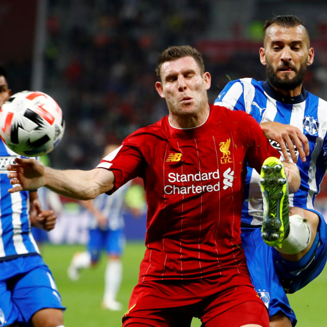 James Milner kuat, kuat. Foto: REUTERS/Kai Pfaffenbach