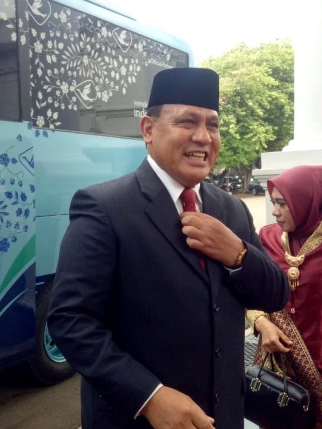 Ketua KPK terpilih periode 2019-2023 Komjen Pol Firli Bahuri tiba di Istana Kepresidenan, Jakarta, Jumat (20/12). Foto: Fahrian Saleh/kumparan