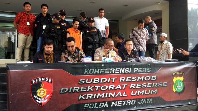 Rilis kasus pencabulan dengan tersangka Husein Alatas di Polda Metro Jaya, Jakarta, Jumat (20/12). Foto: Raga Imam/kumparan