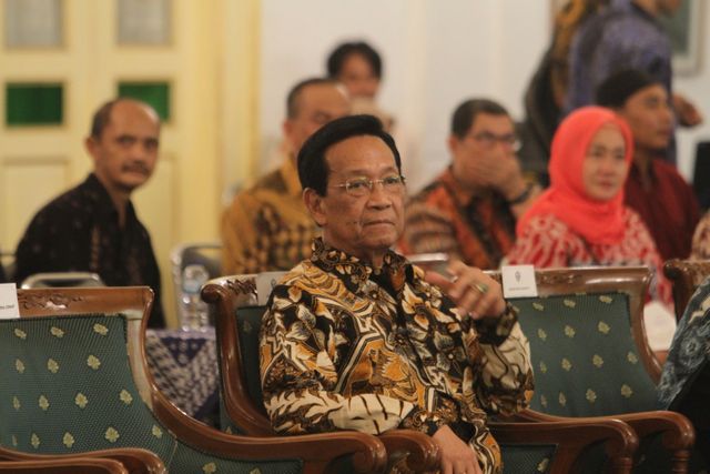 Gubernur DIY, Sri Sultan Hamengku Buwono X di Bangsal Kepatihan. foto: Dok Tugu Jogja