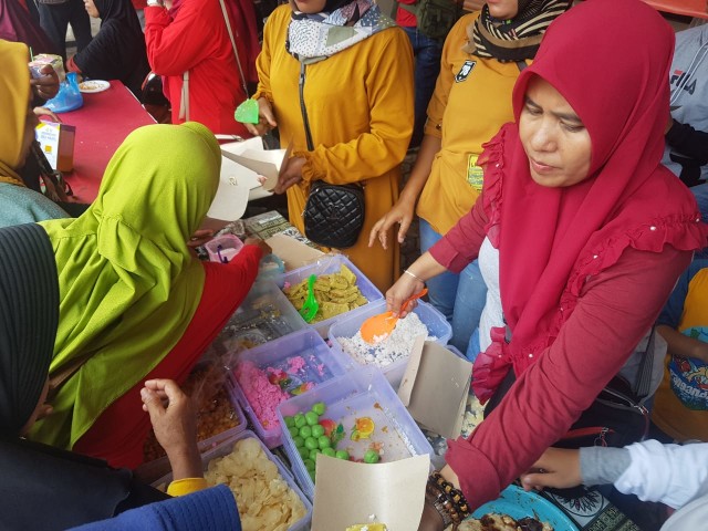 Hari Ibu 2019, Ketua DPD PDIP Jabar Kenalkan Anggota DPRD Hari Ibu 2019, Ketua DPD PDIP Jabar Kenalkan Anggota DPRD