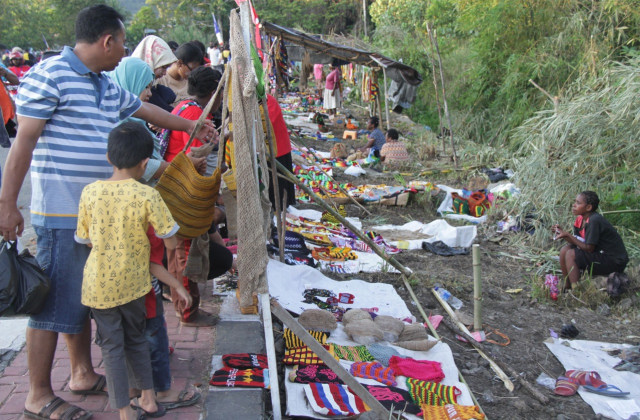 Pasar Mama-Mama Papua, Terobosan Ekonomi Kerakyatan (19898)