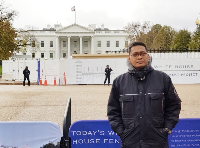 Saya di depan White House, yang merupakan kediaman resmi sekaligus kantor Presiden AS. Foto: Dok. Pribadi