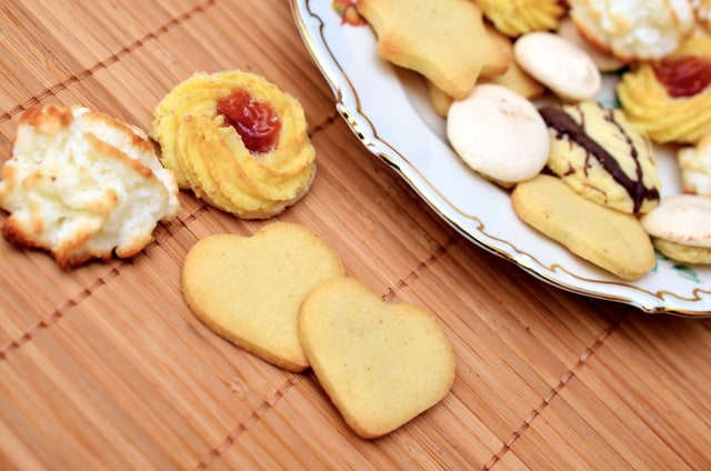 Cerita Dari Warganet Dompu 'Mencuri' Kue Natal di Rumah Guru (162)
