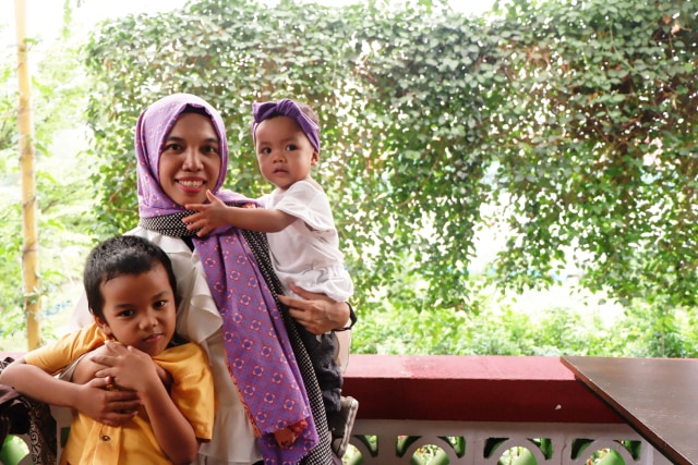 Ibu Pendar dan Binar