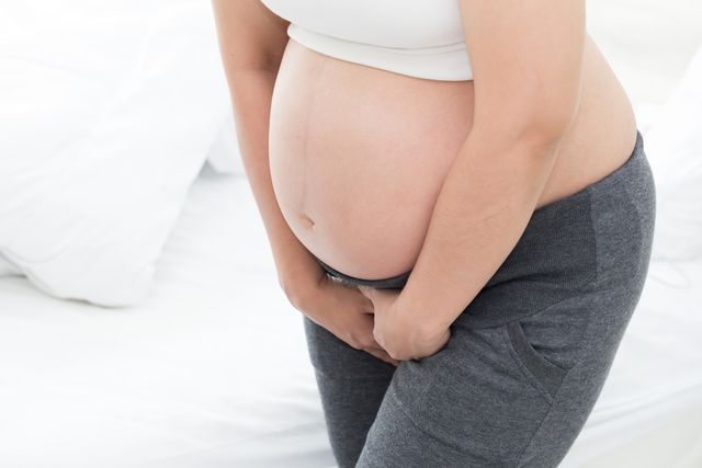 Ibu hamil pecah ketuban.  Foto: Shutterstock