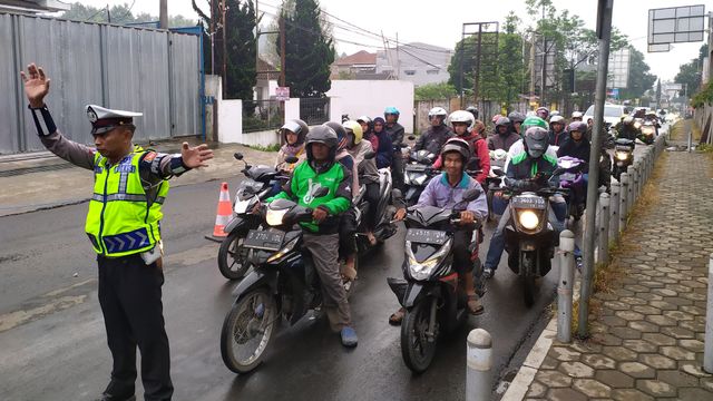 Suasana kepadatan lalu lintas di Lembang, Bandung Barat. Foto: Rachmadi Rasyad/kumparan