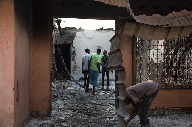 Imbas bentrokan di di Distrik PK5, Bangui, Afrika Tengah Foto: FLORENT VERGNES / AFP