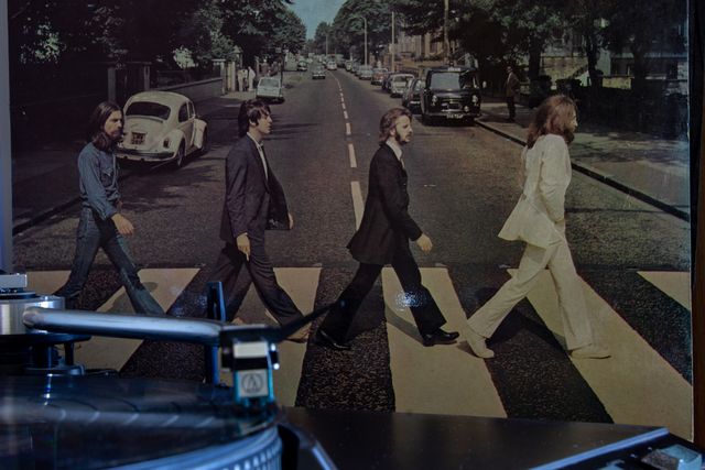 Album The Beatles Abbey Road (Cover) Foto: Shutterstock