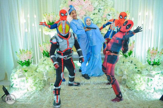 Empat kakak laki-laki kenakan kostum superhero di pesta pernikahan adik perempuannya. (Foto: Facebook/Fadhil Aman Ahyat II)