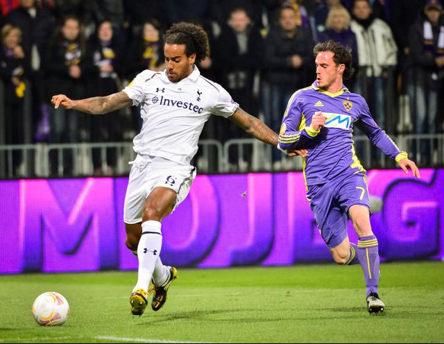 Tom Huddlestone saat membela Tottenham Hotspur. Foto: AFP/JURE MAKOVEC