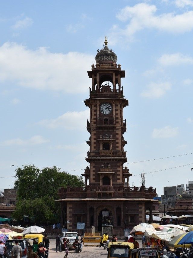 Menara jam Ghanta Ghar. Foto: Khiththati/acehkini 