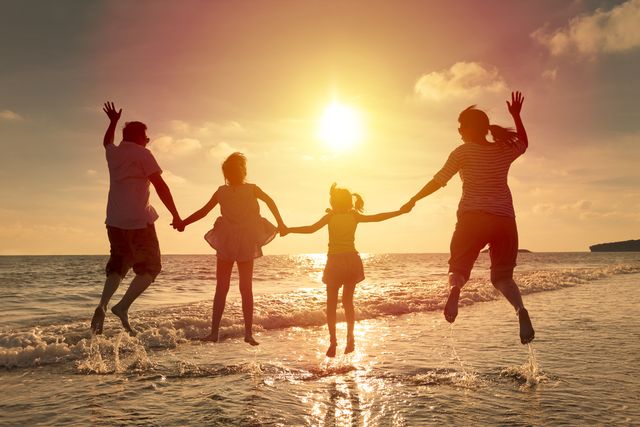 Traveling Bersama Keluarga Foto: Shutterstock 
