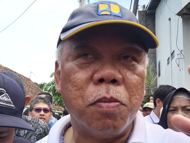 Menteri PUPR Basuki Hadimuljono di Semarang. Foto: Afiati Tsalitsati/kumparan