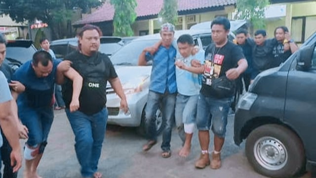 Tim Resmob Satreskrim Polres Brebes meringkus 4 kawanan perampok spesialis nasabah bank, Jumat, 6 September 2019. (Foto: Fajar Eko)