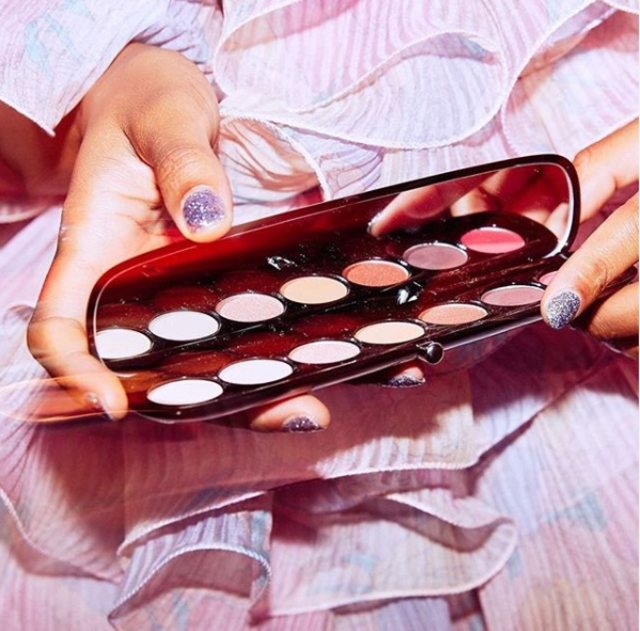 12 Pilihan Eyeshadow untuk Riasan Mata Lebih Maksimal (43105)