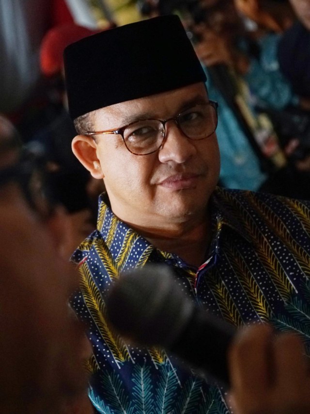Gubernur DKI Jakarta, Anies Baswedan menjadi saksi di Nikah Massal 2019, Jakarta, Kamis (31/12). Foto: Jamal Ramadahn/kumparan