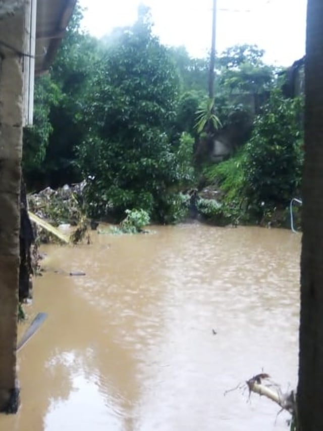 Banjir rendam perumahan di Cimareme, Bandung Barat.  Foto: Dok. BNPB 