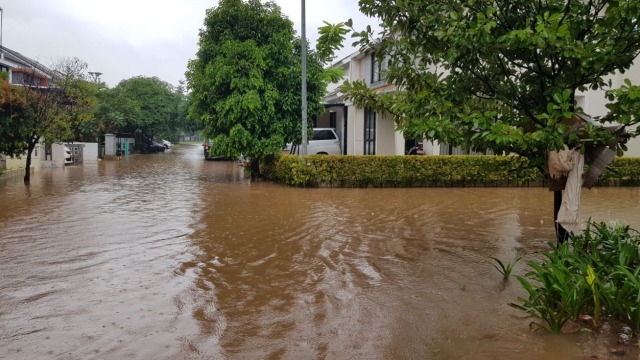 Banjir di Fortune District Graha Raya, Bintaro, Rabu (1/1/2020). Foto: Dok. Adhi Pratama
