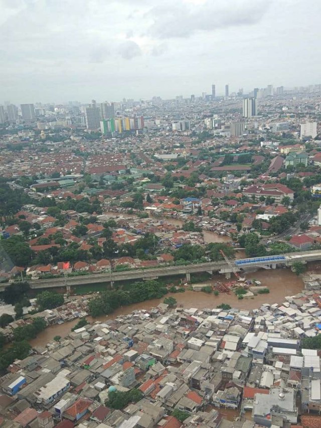 Pantauan udara banjir Jakarta, Rabu (1/1). Foto: Adhim Mugni Mubarok/kumparan