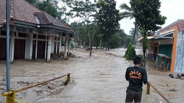 Banjir Dan Longsor Landa Kabupaten Bogor, 7 Orang Tewas | Kumparan.com