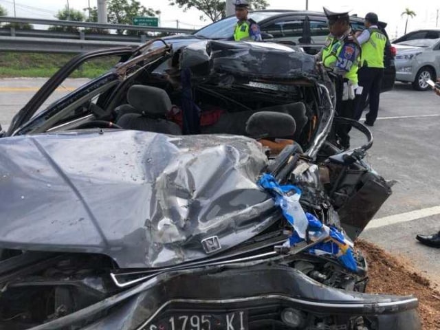 Kendaraan yang mengalami kecelakaan maut di Tol Pasuruan. Foto: Dok. Istimewa
