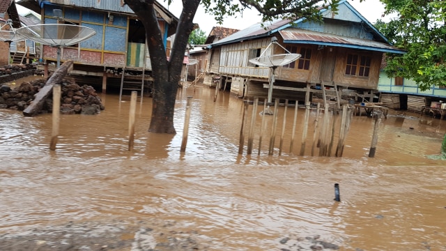 Banjir di Dompu saat hujan dan langsung surut. Foto: Info Dompu