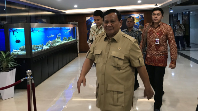 Prabowo saat di Kantor Luhut Binsar Pandjaitan, Kementerian Koordinator Bidang Maritim dan Investasi, Jakarta, Jumat (3/1). Foto:  Abdul Latif/kumparan