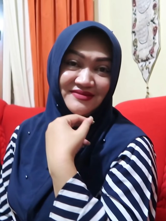 Lina, mantan istri Sule. Foto: YouTube Putri Delina