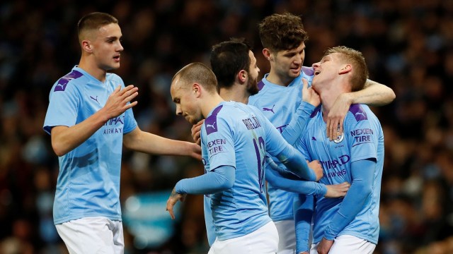 Para pemain Manchester City merayakan gol di laga lawan Port Vale. Foto: Reuters/Jason Cairnduff