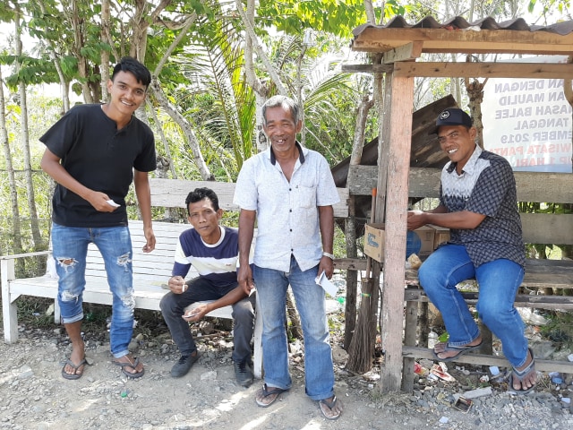 Kisah Warga Di Kawasan Pantai Momong Aceh Saat Musim Liburan Kumparan Com