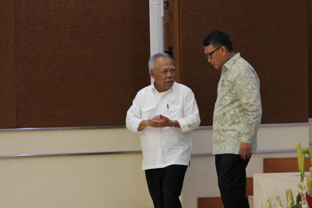 Menteri PUPR Basuki Hadi dan Menteri ESDM Arifin Tasrif hadiri Entry Meeting di Gedung BPK, Jakarta, Senin (6/1). Foto: Helmi Afandi Abdullah/kumparan