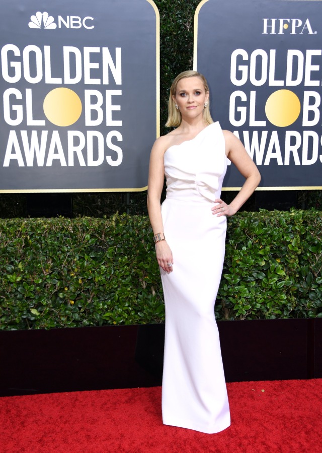 Parade Gaun Mewah Selebriti di Red Carpet Golden Globes 2020 (6271)