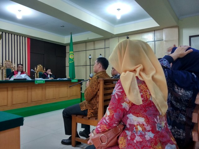 Sejumlah rekan terdakwa sesama anggota DPRF Provinsi Jambi memberikan kesaksian. Foto: Yovy Hasendra