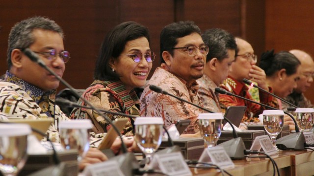 Menteri Keuangan Sri Mulyani (kedua kiri) saat konferensi pers Laporan APBN Tahun 2019 di Gedung Djuanda I, Kementerian Keuangan, Jakarta, Selasa (7/1). Foto: Nugroho Sejati/kumparan