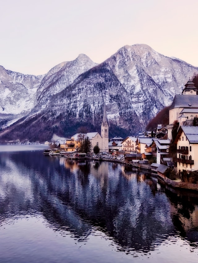 Desa Hallstat yang dianggap menjadi inspirasi di film Frozen Foto: Pixabay